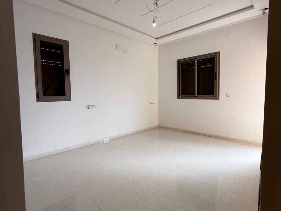 WhatsApp Image 2025-11-16 at 18.03.30 (1)